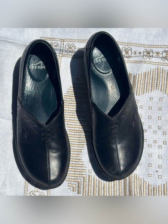 Dansko Shoes - Dansko Black Leather Slip-On clogs never worn